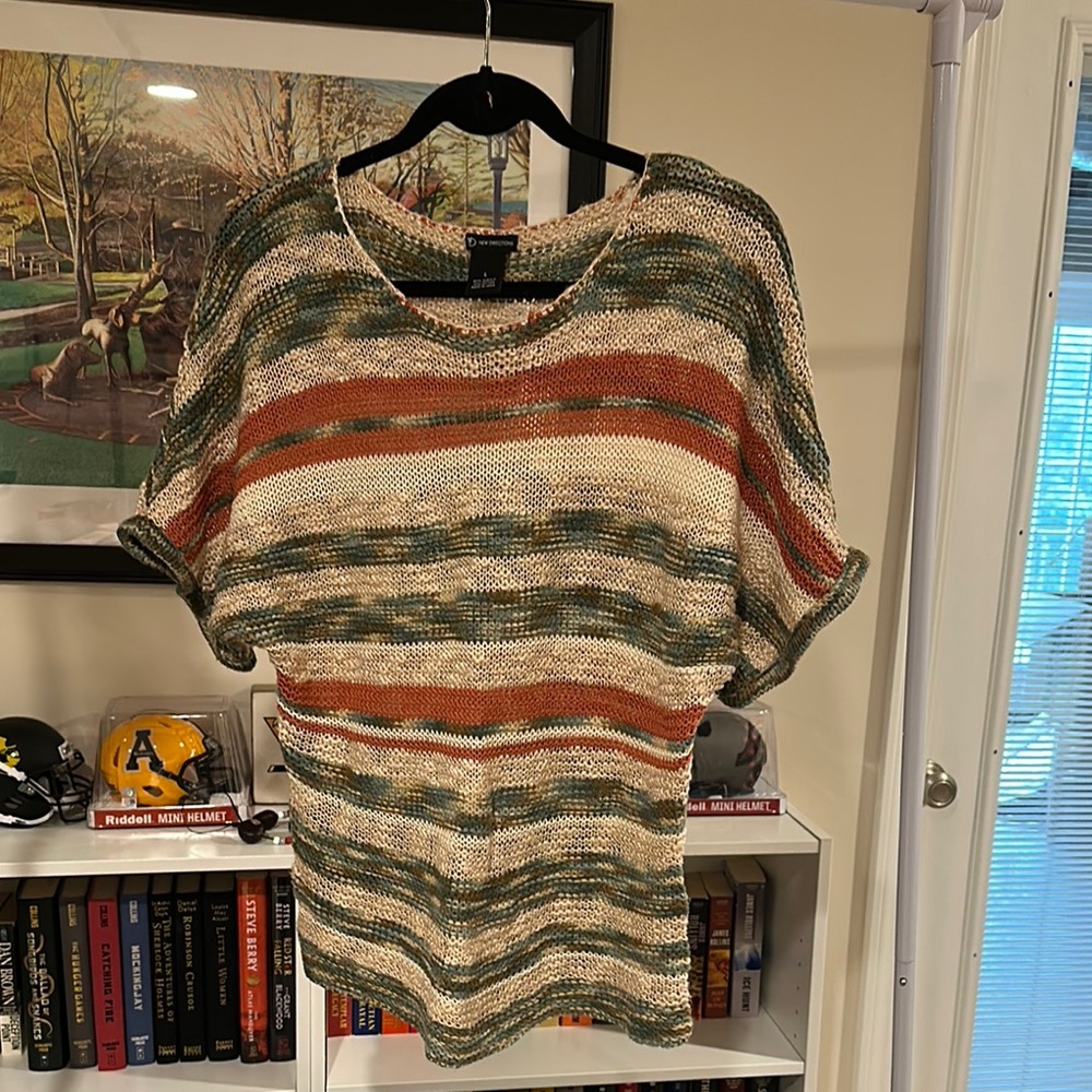 New Directions Red and Tan Dolman Sleeve Top
